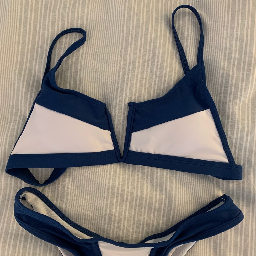✨sold✨ NWT Kappa Crew Electra’s Bikini Set - Picture 4 of 6